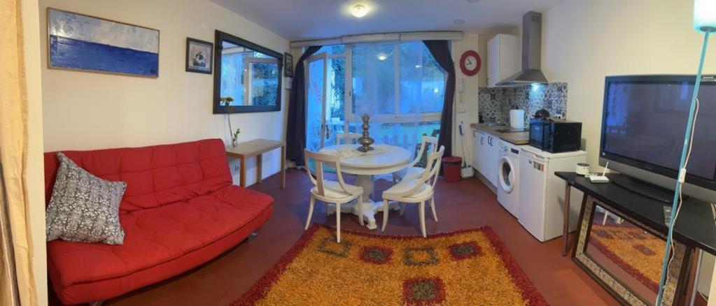 Apartamento Abierto Con Patio Matadepera エクステリア 写真