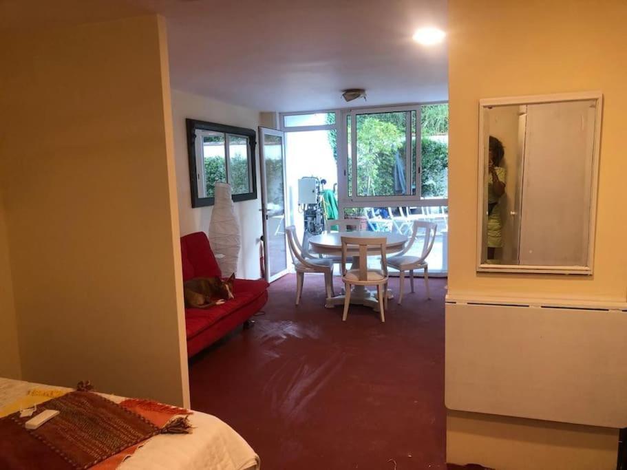 Apartamento Abierto Con Patio Matadepera エクステリア 写真