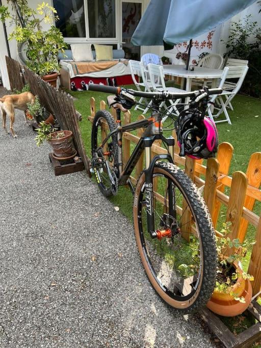 Apartamento Abierto Con Patio Matadepera エクステリア 写真
