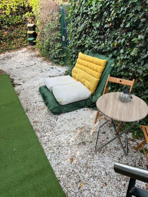 Apartamento Abierto Con Patio Matadepera エクステリア 写真